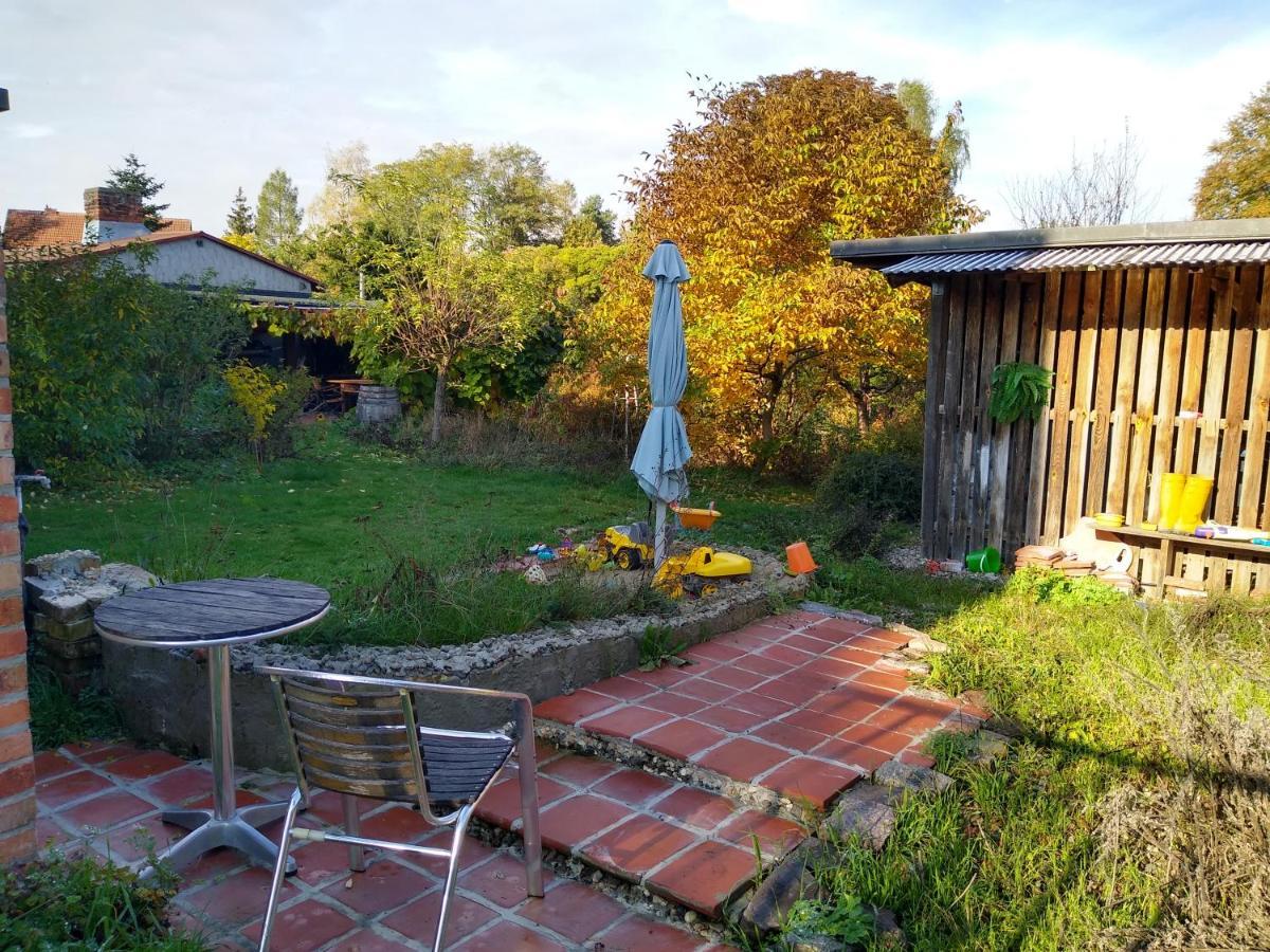 Grosse Wohnung / Haushaelfte In Peetzig Am See Angermunde Esterno foto