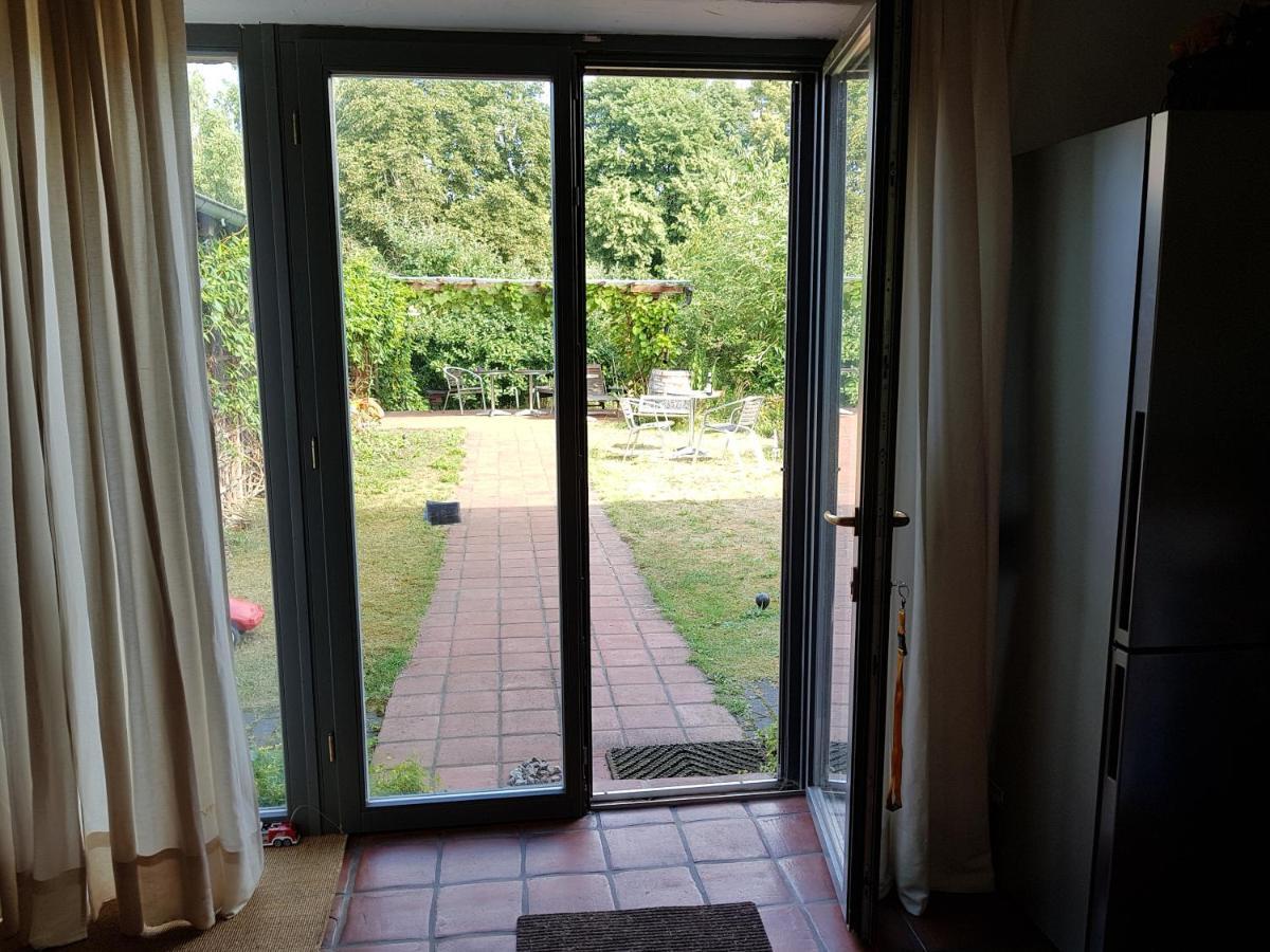 Grosse Wohnung / Haushaelfte In Peetzig Am See Angermunde Esterno foto