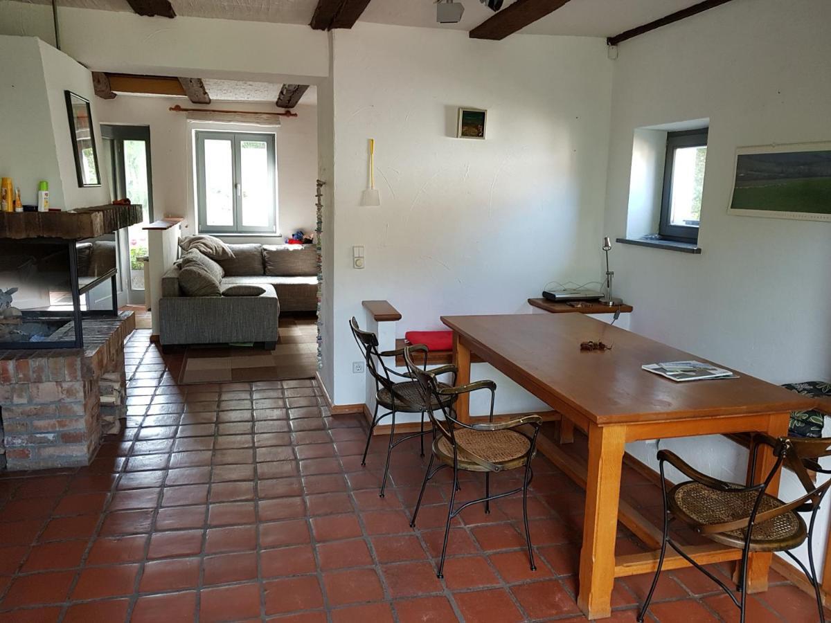 Grosse Wohnung / Haushaelfte In Peetzig Am See Angermunde Esterno foto
