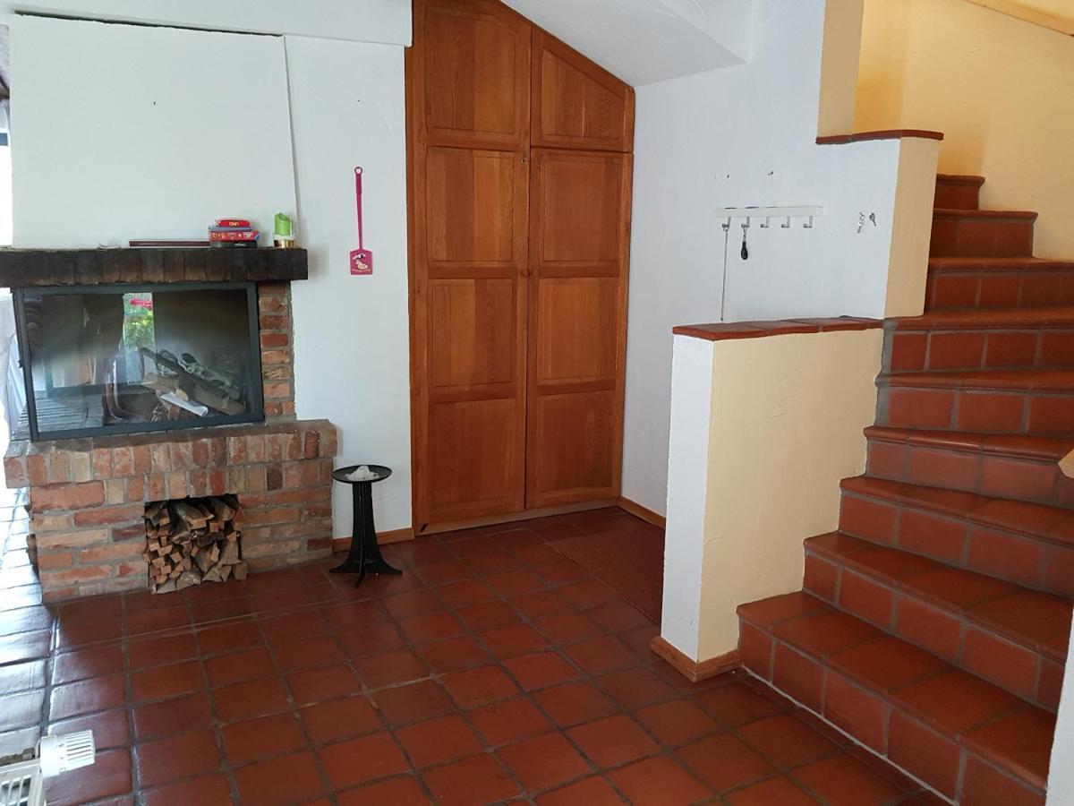 Grosse Wohnung / Haushaelfte In Peetzig Am See Angermunde Esterno foto