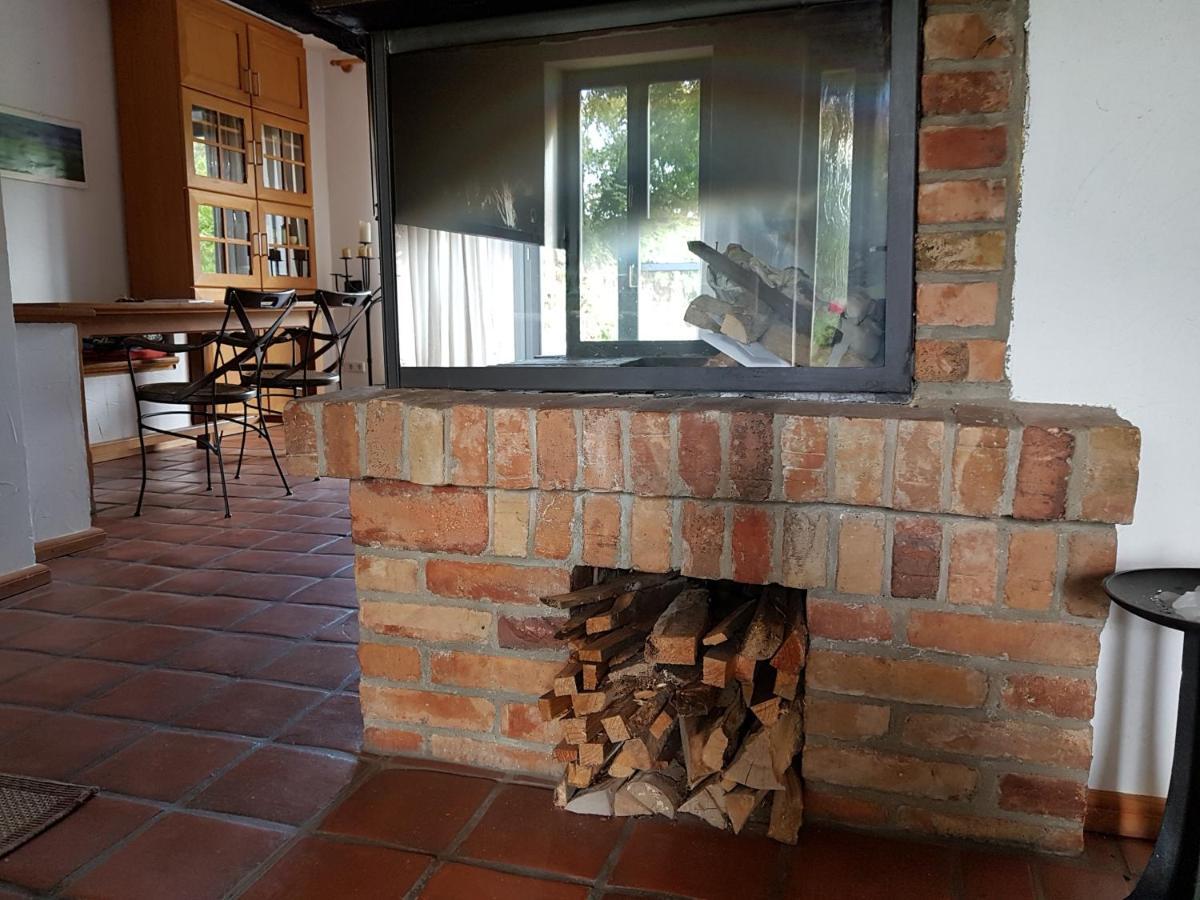 Grosse Wohnung / Haushaelfte In Peetzig Am See Angermunde Esterno foto